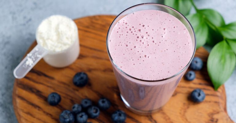 Alimlər protein içkilərinin asılılıq yaratma riski barədə xəbərdarlıq edirlər