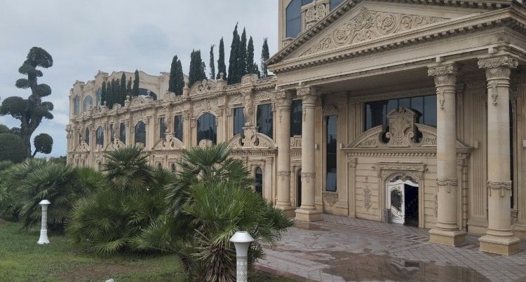 “Hollywood”da Vəfa Şərifovaya görə əlavə ödəniş müştəriləri qəzəbləndirdi “Hollywood”da Vəfa Şərifovaya görə əlavə ödəniş müştəriləri qəzəbləndirdi