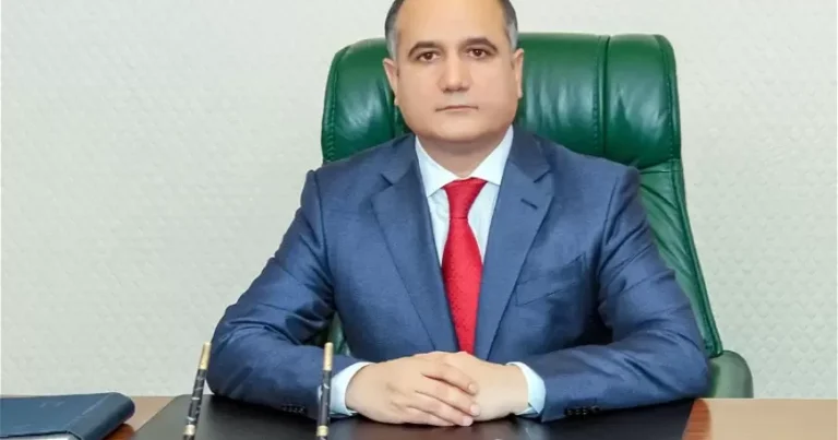 Kamaləddin Qafarov səhiyyə naziri olmaq istəyir? – Tibbi təhsili yoxdur + VİDEO Kamaləddin Qafarov səhiyyə naziri olmaq istəyir? – Tibbi təhsili yoxdur + VİDEO