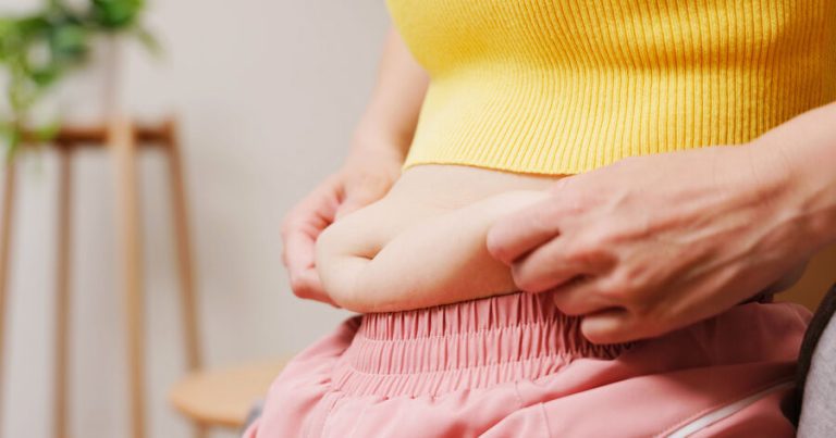 Endokrinoloq açıqladı: Yuxusuzluq çox yeməsəniz belə qarın nahiyəsində piylənməyə səbəb ola bilər