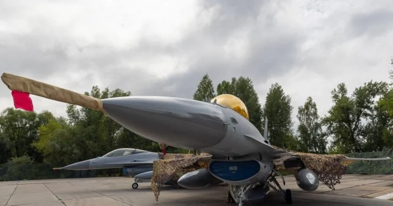 Ukrayna Hərbi Hava Qüvvələri F-16 qırıcısını itirdi Ukrayna Hərbi Hava Qüvvələri F-16 qırıcısını itirdi