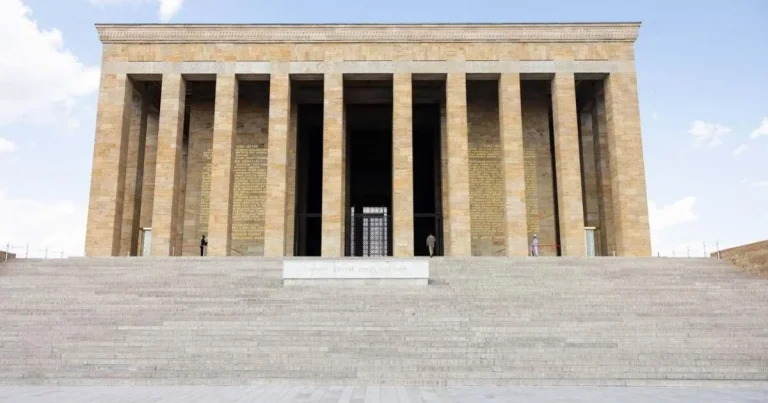 Anıtkabirə gələn ukraynalılar üçün yeni imkan yaradıldı