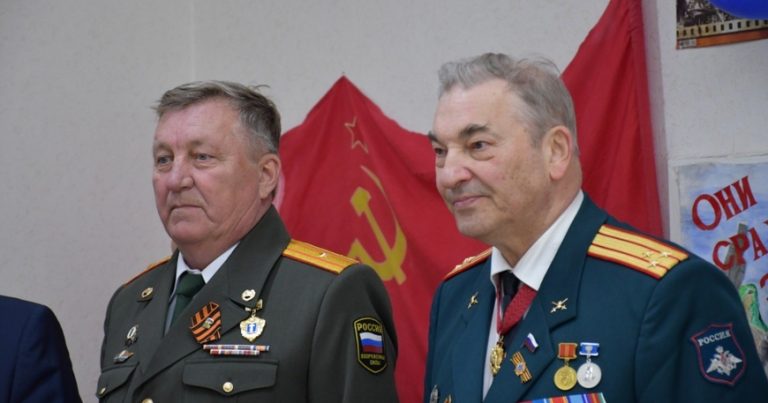 Rusyalı siyasilər NATO-nu tənqid edirlər, evləri isə NATO ölkələrindədir