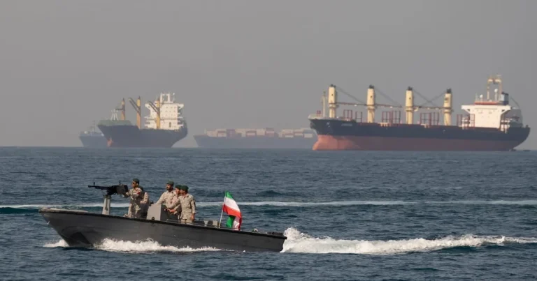 Oman sahillərində tanker vuruldu – FOTO Oman sahillərində tanker vuruldu – FOTO