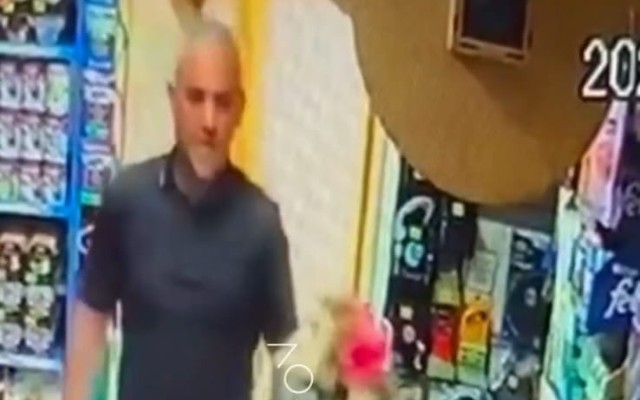 Bakıda qadını yumruqlayan şəxs saxlanıldı – VİDEO Bakıda qadını yumruqlayan şəxs saxlanıldı – VİDEO