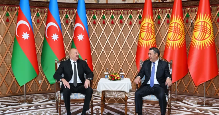 Prezident İlham Əliyev qırğız həmkarını Azərbaycana dövlət səfərinə dəvət edib