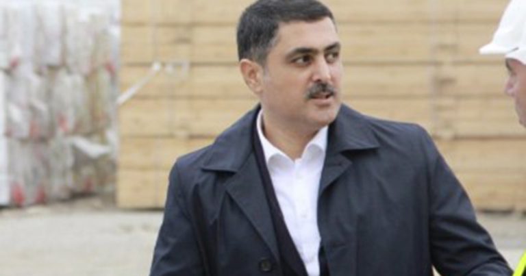 Siqaret qaçaqmalçılığı: Rəşad Daşdəmirov və digərlərinin məhkəməsi başladı