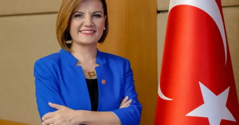 Türkiyədə bələdiyyə sədri və həyat yoldaşı həbs edildi