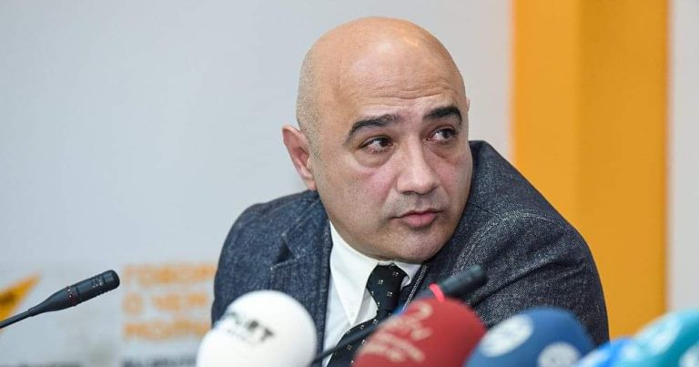 Tofiq Abbasov: “Qaluzinin açıqlamaları iki fərqli siyasi prosesə aydınlıq gətirir” Tofiq Abbasov: “Qaluzinin açıqlamaları iki fərqli siyasi prosesə aydınlıq gətirir”