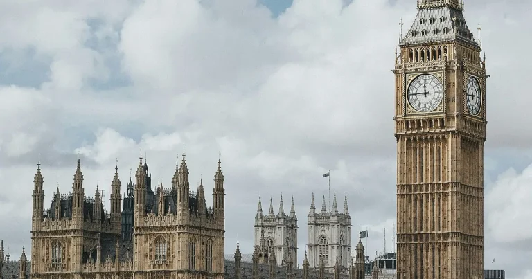 Səudiyyə şahzadəsi Londonda ölü tapılıb Səudiyyə şahzadəsi Londonda ölü tapılıb