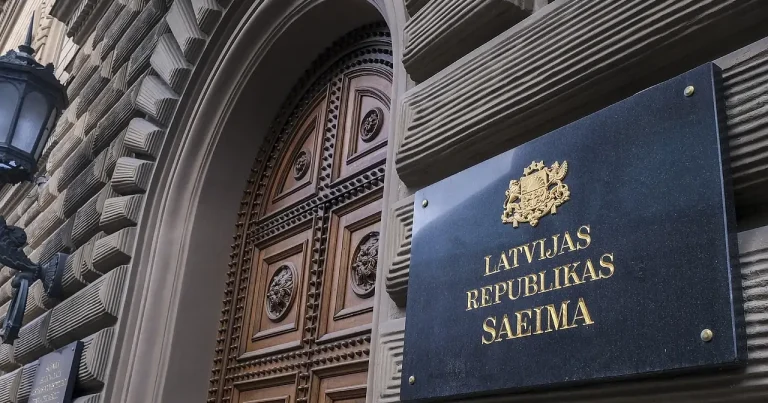 Latviya Rusiya və Belarusdan kitab və oyuncaqların idxalını qadağan etdi Latviya Rusiya və Belarusdan kitab və oyuncaqların idxalını qadağan etdi