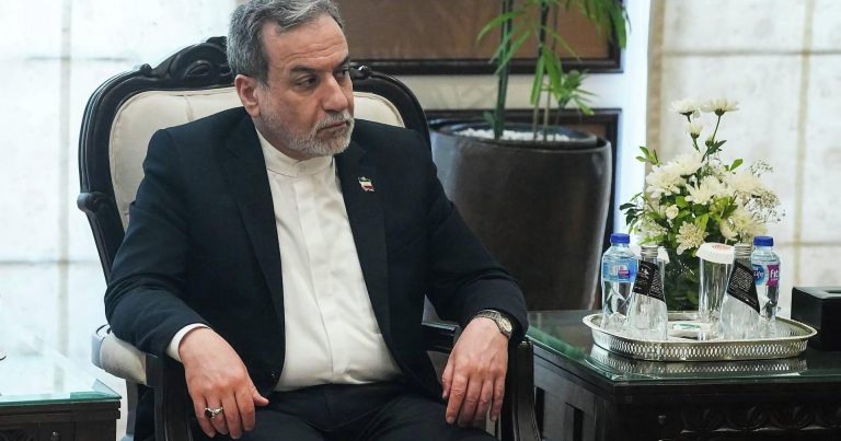 Arakçı: ABŞ hədələrini davam etdirsə, yekun saziş üzrə danışıqlar başlamayacaq