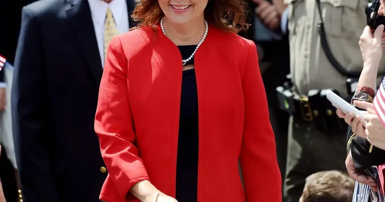 Tramp Lindsi Qremin yerinə onun bacısını təklif etdi