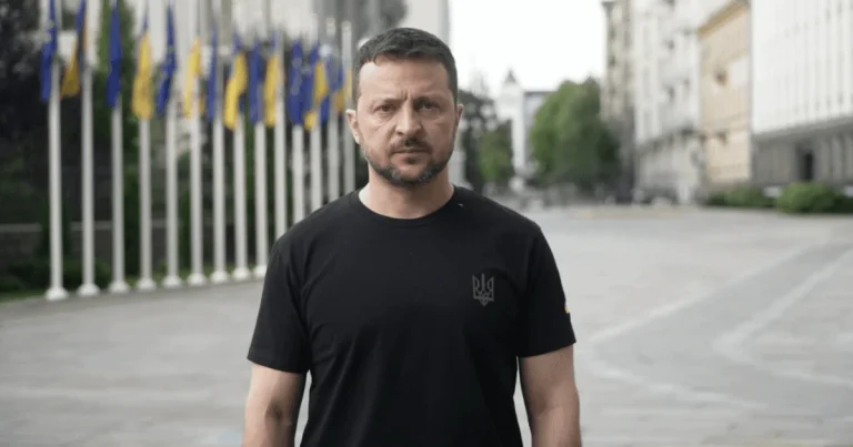 Zelenski Rusiyanın yeni kütləvi raket hücumu barədə xəbərdarlıq etdi Zelenski Rusiyanın yeni kütləvi raket hücumu barədə xəbərdarlıq etdi