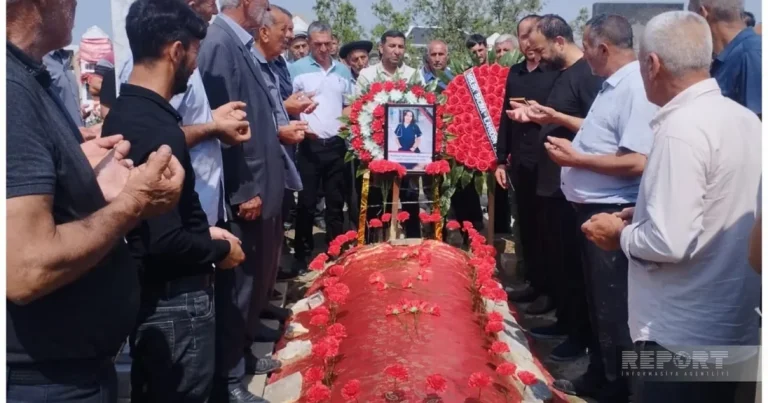 Xarkovda ölən azərbaycanlı tələbə dəfn edildi – FOTO Xarkovda ölən azərbaycanlı tələbə dəfn edildi – FOTO