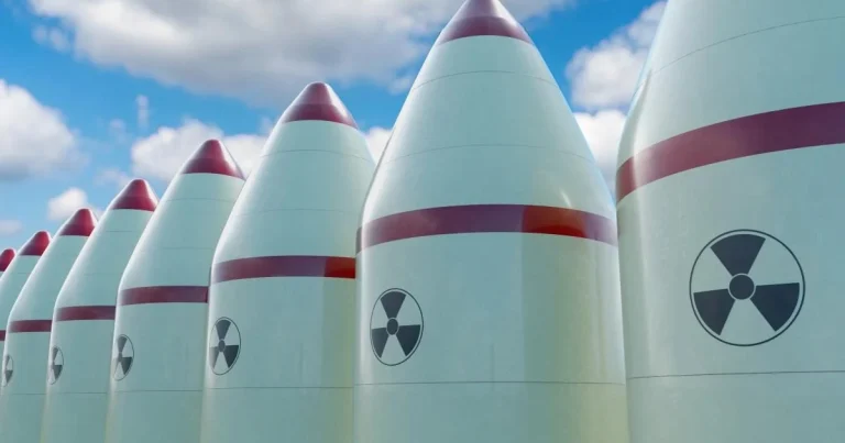NATO Avropada nüvə silahlarının yerləşdirilməsini genişləndirməyi müzakirə edir NATO Avropada nüvə silahlarının yerləşdirilməsini genişləndirməyi müzakirə edir