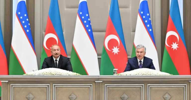 Azərbaycan və Özbəkistan prezidentləri mətbuata bəyanatlarla çıxış ediblər – FOTO