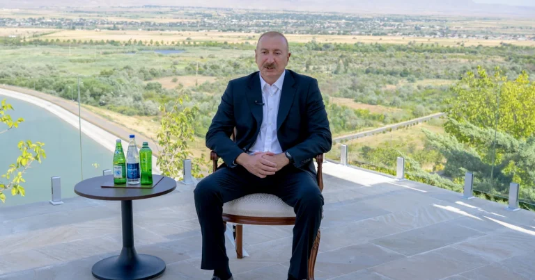 İlham Əliyev: “Biz Avropaya elektrik enerjisi ilə də çıxmaq istəyirik”