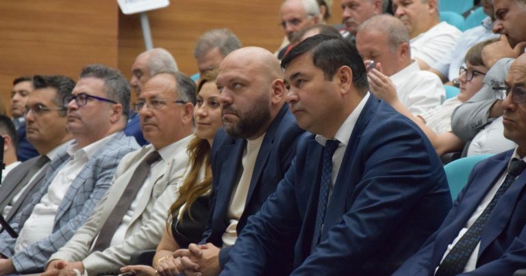 Balıkəsirdə Beynəlxalq Media Zirvəsi keçirildi: Türk dünyası üçün yeni media modeli təklif edildi – FOTO