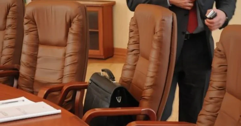 İlham Nəsirov nazirlikdəki vəzifəsini itirdi
