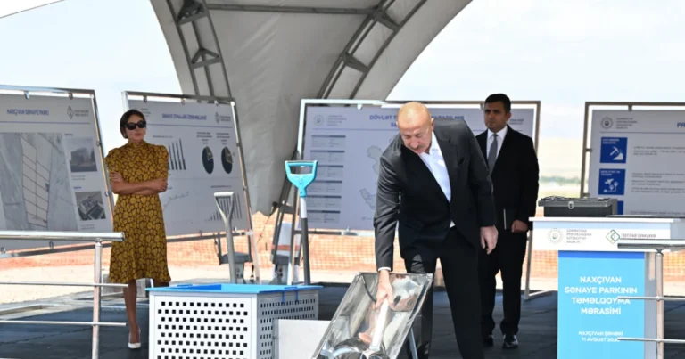 İlham Əliyev Naxçıvan Sənaye Parkının təməlini qoyub – FOTO