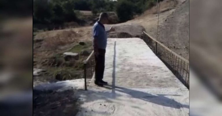 Tanınmış müğənni iki rayonu birləşdirən yol çəkdi – VİDEO Tanınmış müğənni iki rayonu birləşdirən yol çəkdi – VİDEO