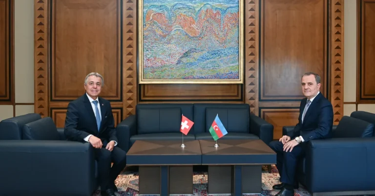 Ceyhun Bayramov İqnazio Kassis ilə görüşüb