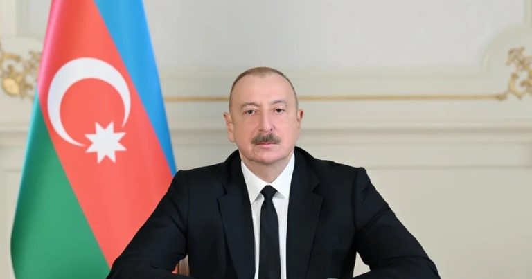 İlham Əliyev: Azərbaycan-Qırğızıstan münasibətlərinin tarixində yeni mərhələnin əsası qoyulub İlham Əliyev: Azərbaycan-Qırğızıstan münasibətlərinin tarixində yeni mərhələnin əsası qoyulub