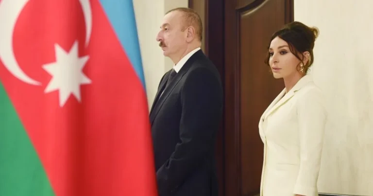 İlham Əliyev, Şavkat Mirziyoyev və xanımları “Ark” qalasında olublar