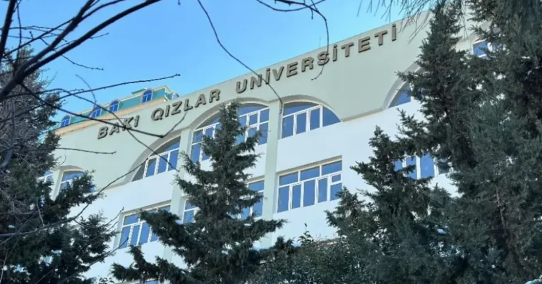 Ləğv edilən Bakı Qızlar Universitetinin müəllimləri ÜSYAN ETDİLƏR: “Faktiki olaraq işsiz qalmışıq” – VİDEO