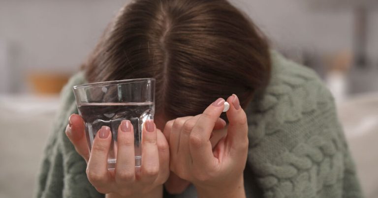 Alimlər depressiya əlamətlərinin azalması ilə əlaqəli vitamini müəyyənləşdiriblər