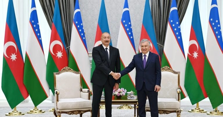 İlham Əliyev Mirziyoyevi Azərbaycana səfərə dəvət etdi