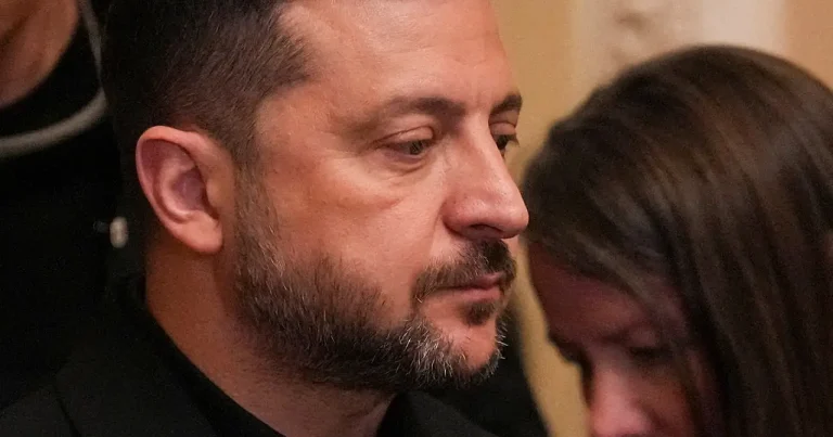 Zelenski Donbas cəbhəsindəki vəziyyətlə bağlı son durumu açıqladı