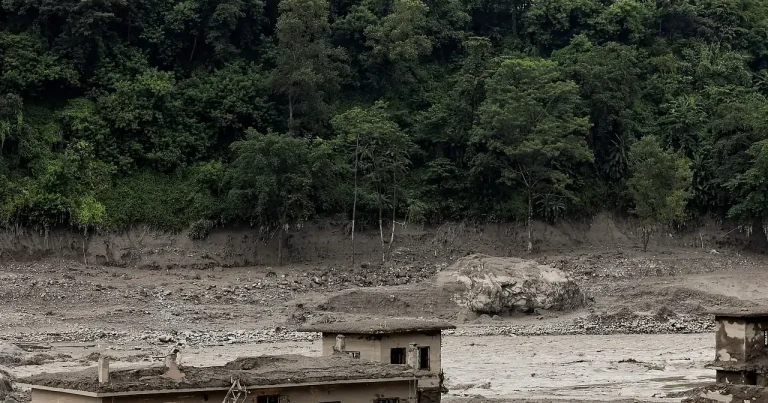 Nepalda daşqın nəticəsində ölənlərin sayı 332-yə çatıb