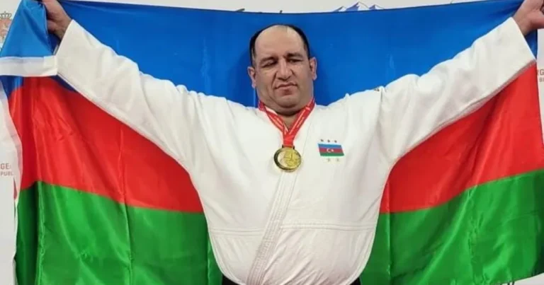 İlham Zəkiyev 10-cu dəfə Avropa çempionu oldu
