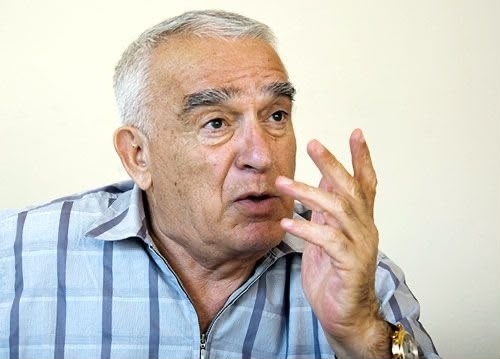 Görkəmli şair Çingiz Əlioğlu vəfat etdi