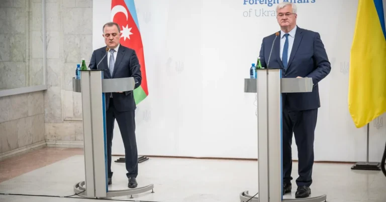 Ceyhun Bayramov: “Zərurət yaranarsa, dost Ukraynaya qaz tədarükündən məmnun olarıq”