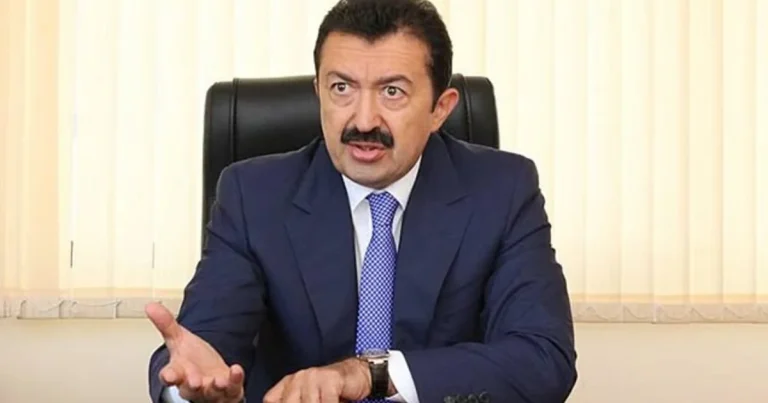 İşdən çıxarılan sədr keçmiş DEPUTATIN OĞLU İMİŞ – FOTO