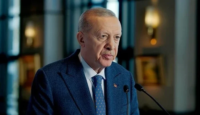 Ərdoğanın müavini istefa verdi