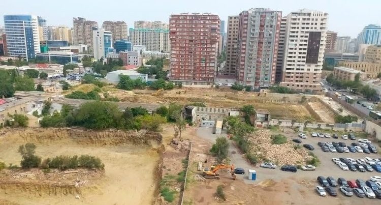 Bakının mərkəzindən GÖZLƏNİLMƏZ görüntü – Tanınmış memar ifşa etdi!