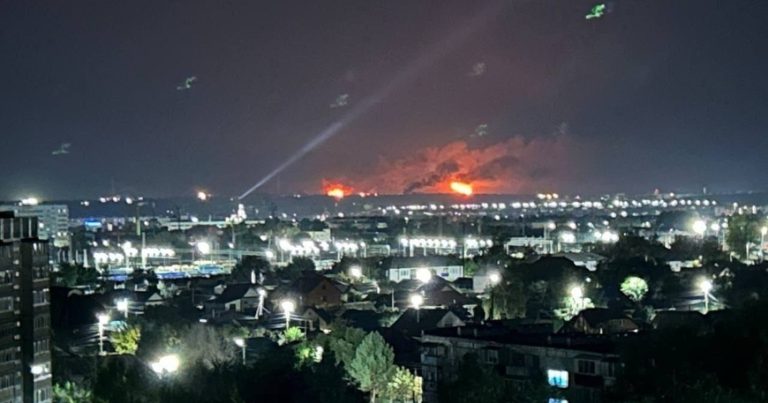Rusiyada aviasiya və neft zavodları yanır