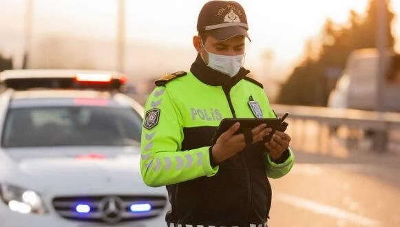 Cərimələnməmək üçün nömrəni gizlətdi, saxlanıldı – Foto