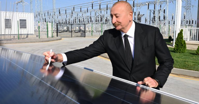 Prezident İlham Əliyevin “Qobustan” Günəş Elektrik Stansiyasının açılışından maraqlı görüntüləri – (Video)