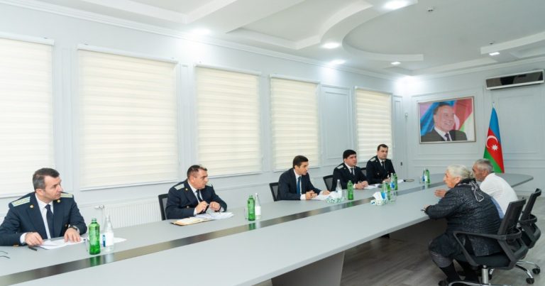 Ədliyyə naziri Yevlaxda vətəndaşları qəbul edib