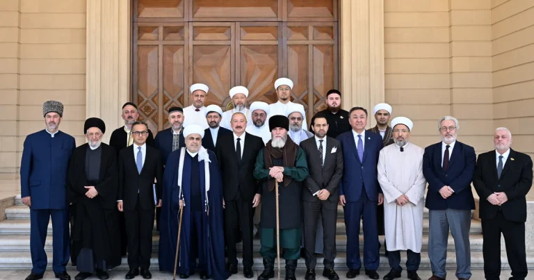İlham Əliyev Bakıda keçirilən beynəlxalq konfransların iştirakçılarını qəbul edib – FOTO İlham Əliyev Bakıda keçirilən beynəlxalq konfransların iştirakçılarını qəbul edib – FOTO