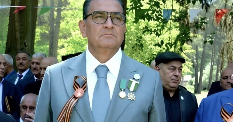 Saleh Səmədova cəza istənildi