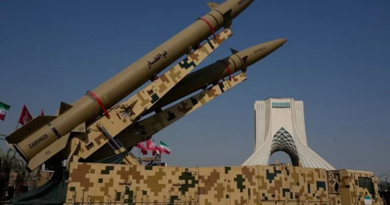 İran ABŞ aviadaşıyıcısı üzərində gəmi əleyhinə raketi sınaqdan keçirib