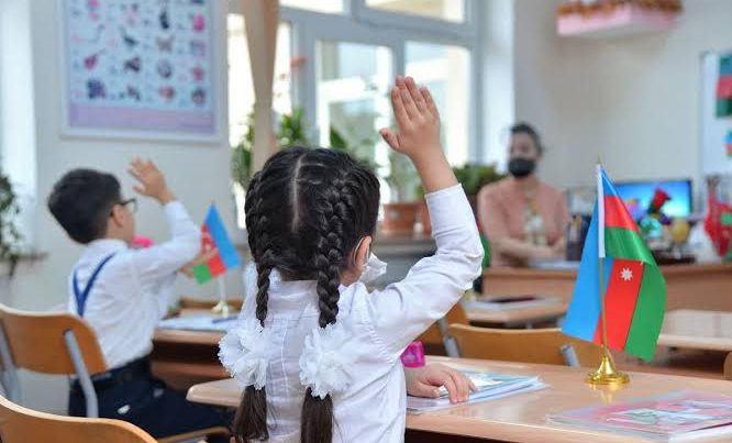 Bakıda bəzi məktəblərdə TƏDRİS ONLAYN OLACAQ – SƏBƏB