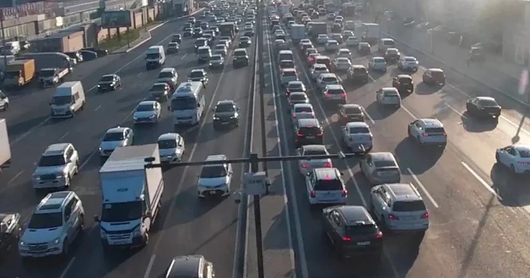 Paytaxtın hazırda bəzi küçələrində sıxlıq var – SİYAHI