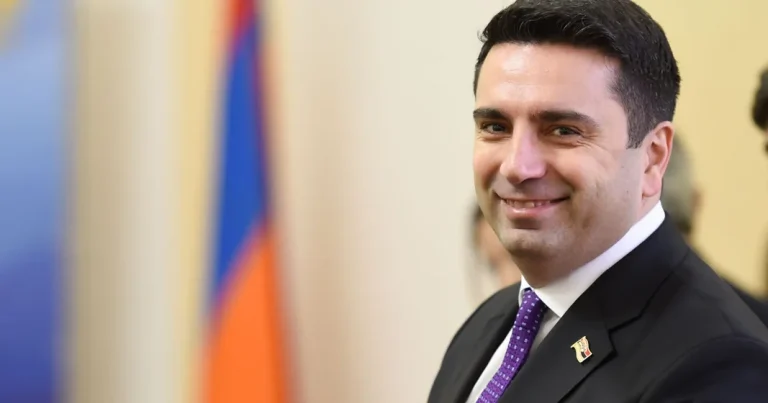 Alen Simonyan Bakıya səfər edəcək?